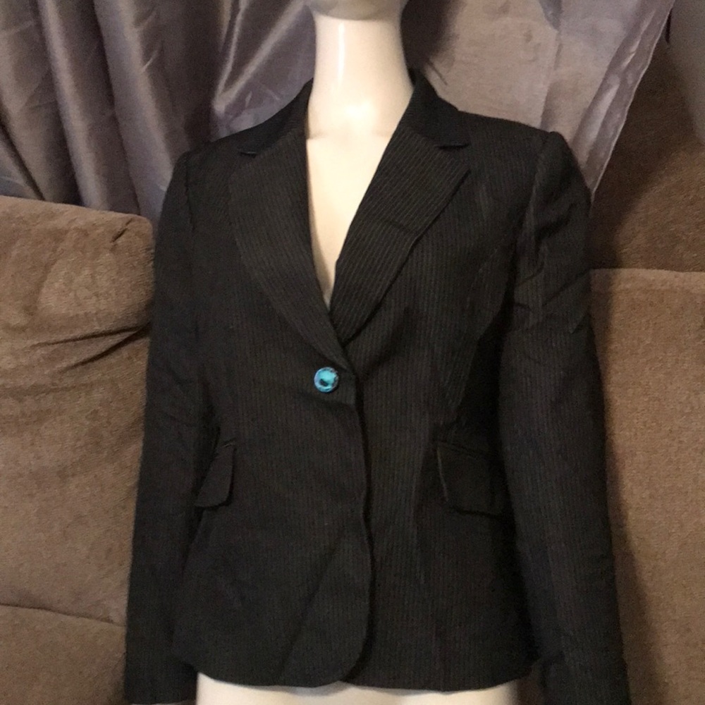 Tahari 2 piece suit